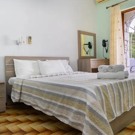 Affittacamere Panorama Pírgos Dhiroú